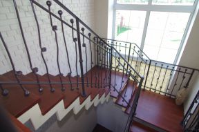 Стайрс - Лестница с кованым ограждением