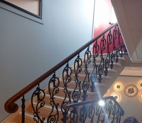 Стайрс - Парадная лестница в доме 