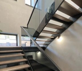Лестницы - Современная лестница в интерьере